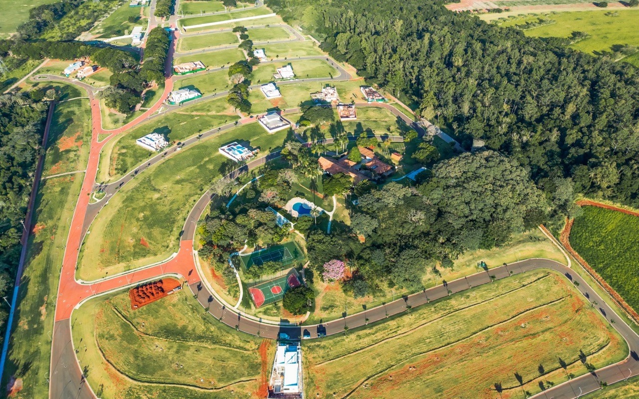 Lote em Condomínio