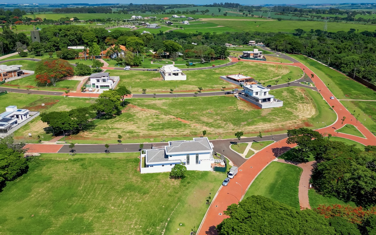 Lote em Condomínio